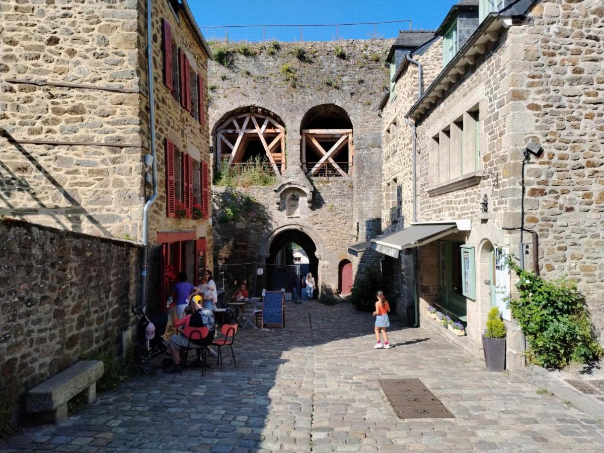 Lanvallay Chambre D'Hote Familiale De La Maison Bleue المظهر الخارجي الصورة