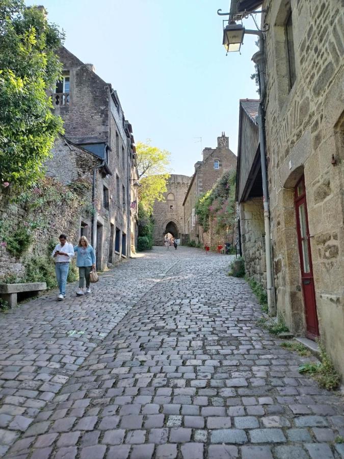 Lanvallay Chambre D'Hote Familiale De La Maison Bleue المظهر الخارجي الصورة